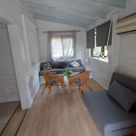 Pundak Guesthouse モシャヴ・ラマト エクステリア 写真